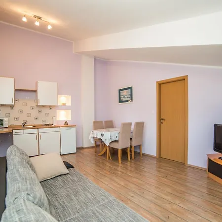 Casa de hóspedes Apartments Thurda Fažana
